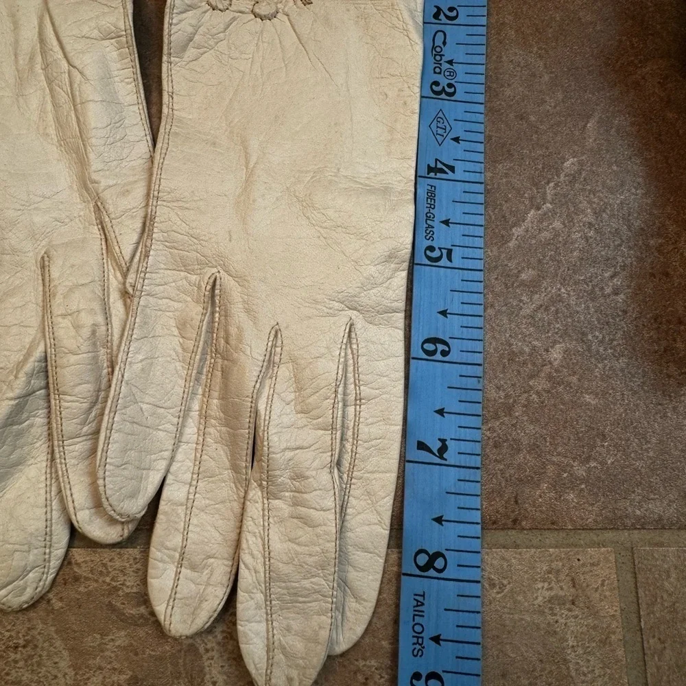VINTAGE White Leather Kid Gloves Driving Women’s Washable Size 6.5 SM Costume